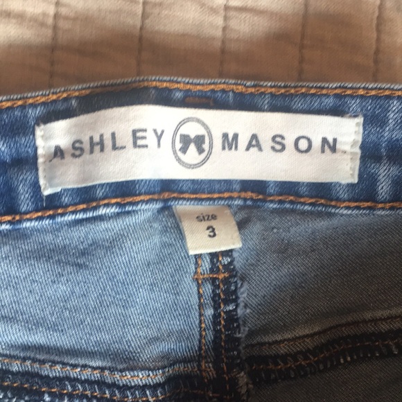 COPY - Ashley Mason Embroidered Skinny Jeans - Picture 4 of 4